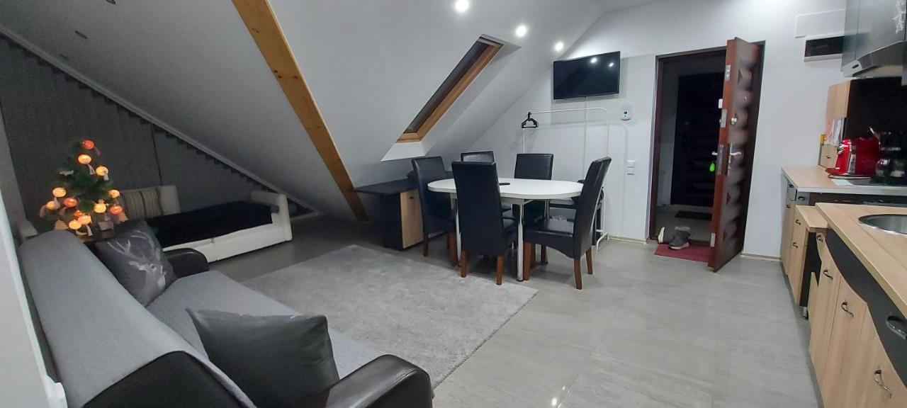 Kalinderu Skier'S Apartament Bellevue Busteni Exterior photo