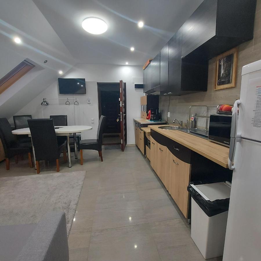 Kalinderu Skier'S Apartament Bellevue Busteni Exterior photo